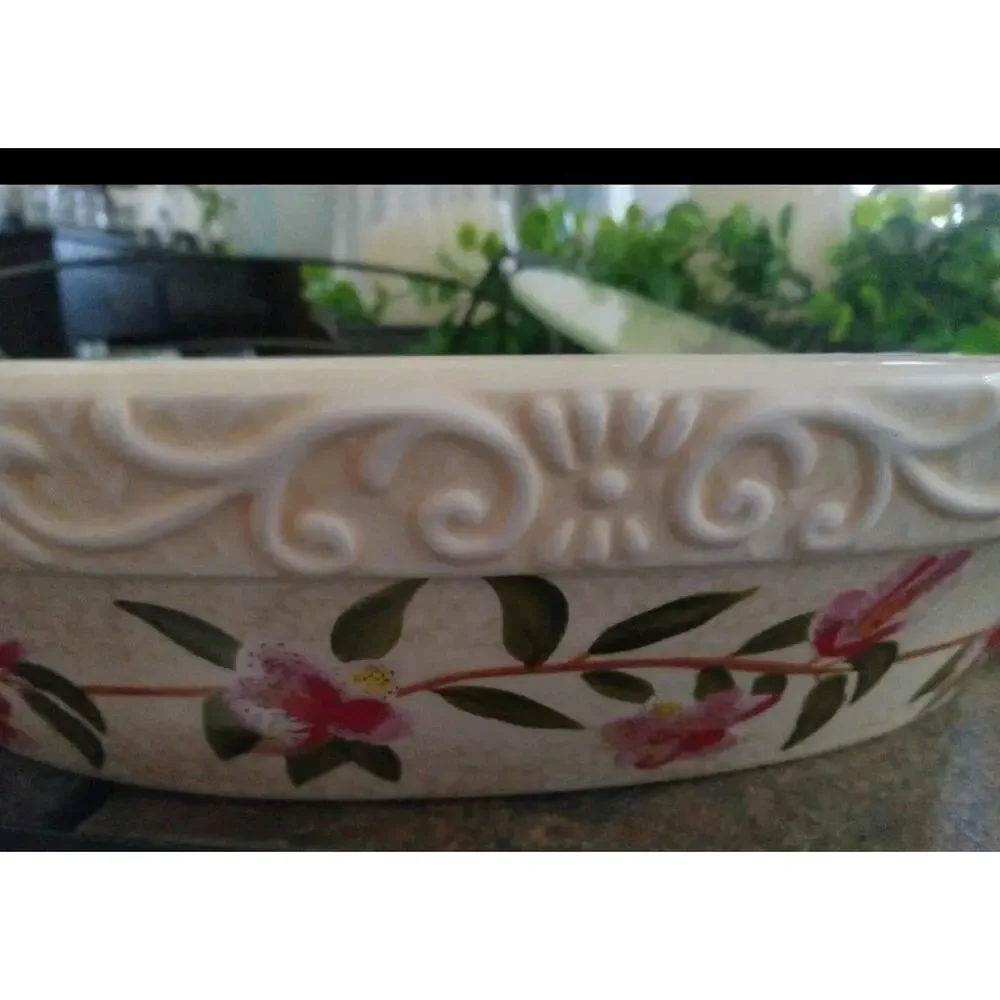 Temp Tations Magnolia Pattern 4pc Set -1.5qt Bsker, Rack, Trivet & 10x14 platter
